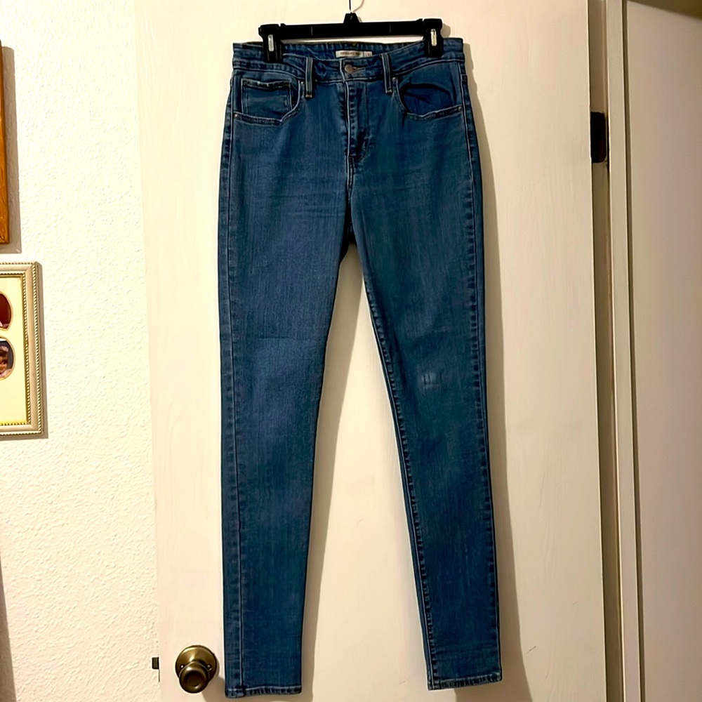 Levi 721, hi-rise, skinny jeans, with tiny bit of wear look